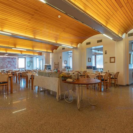 Albergo Sorriso Boario Terme Екстериор снимка