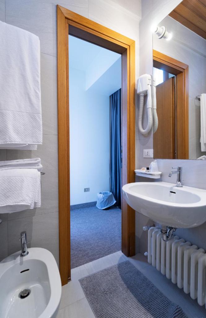 Albergo Sorriso Boario Terme Екстериор снимка